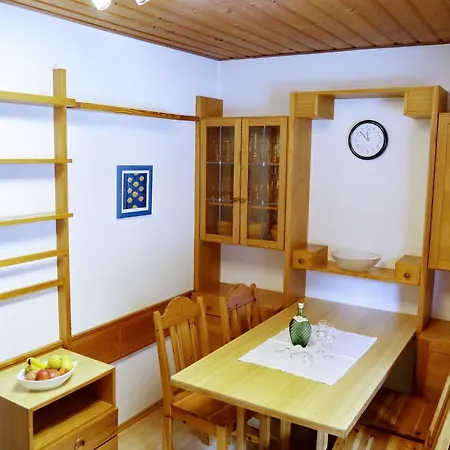 Haus Mali