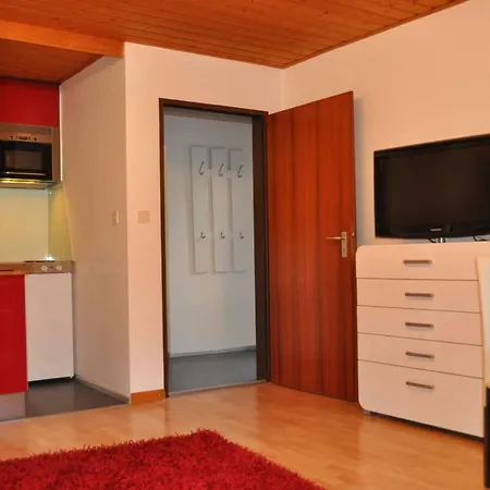 Апартаменти Haus Mali Нойштіфт-ім-Штубайталь