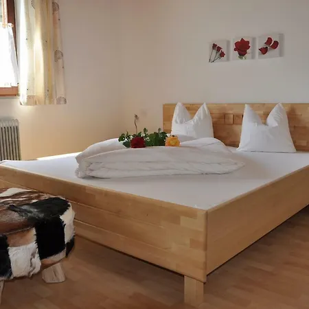 Апартаменти Haus Mali Нойштіфт-ім-Штубайталь