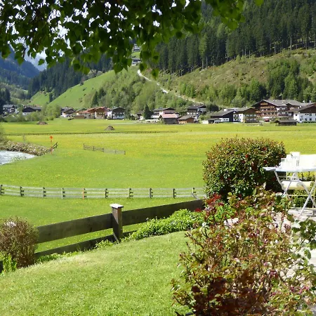 Haus Mali Апартаменти *